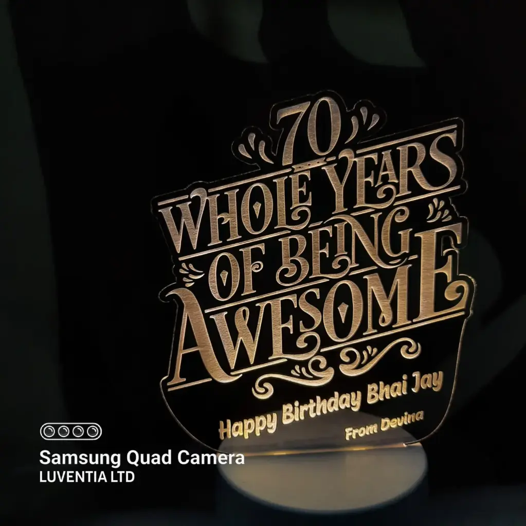 Birthday - 70 Whole Years of Being Awesome - Led Lamp - Engraving (18cm) 