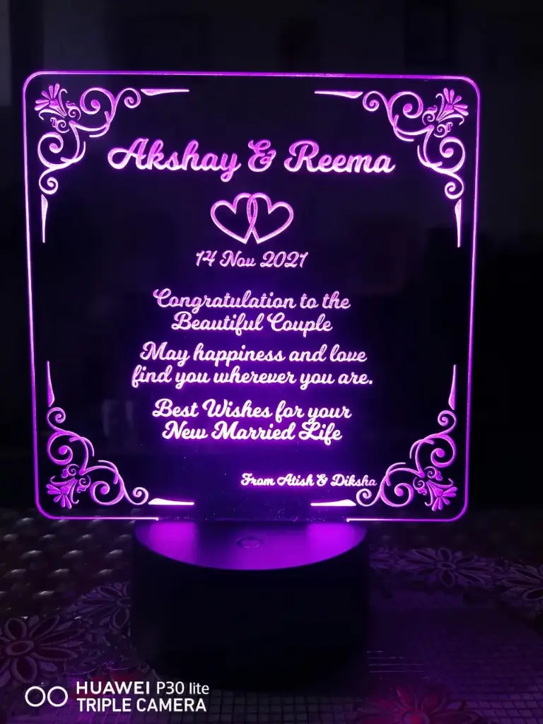 Square 4 Corner design - Led Lamp - Engraving (15cm)